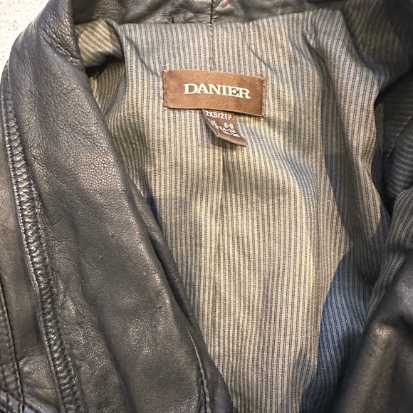 Danier Leather Jacket - Picture 9 of 9